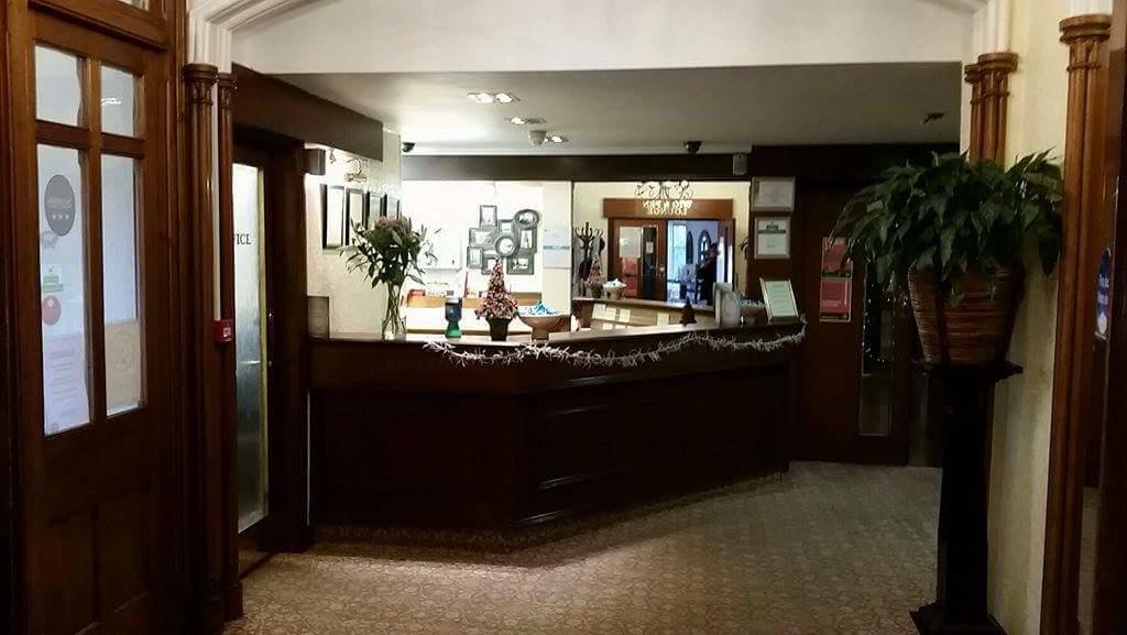 The Royal Hotel Tain Exterior foto